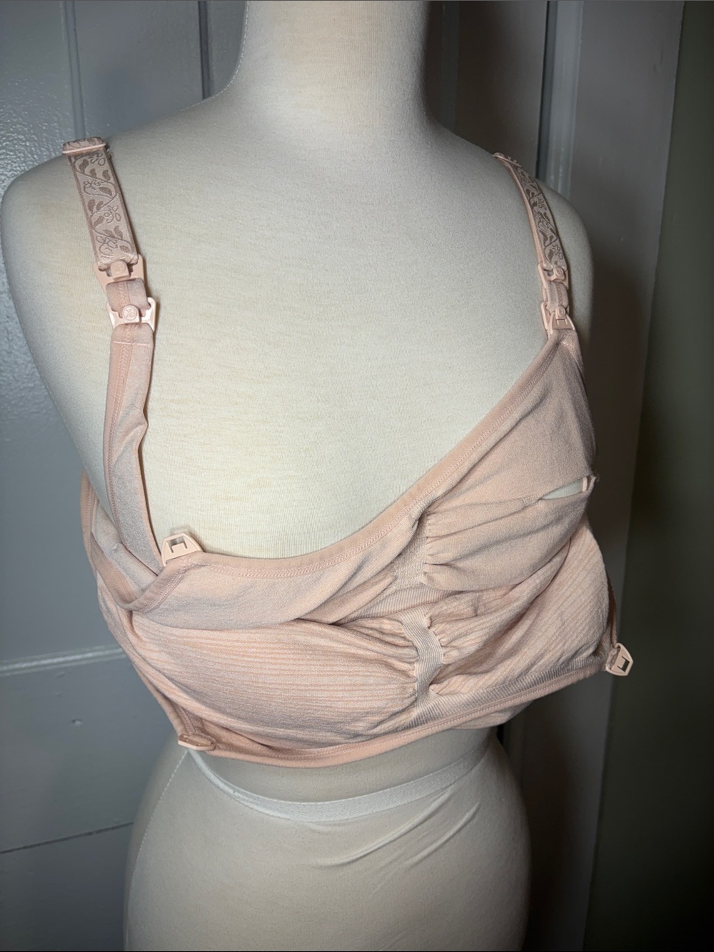 Kindred Bravely Blush Pink Maternity & Nursing hands free seamless Bra sz medium - Picture 7 of 9